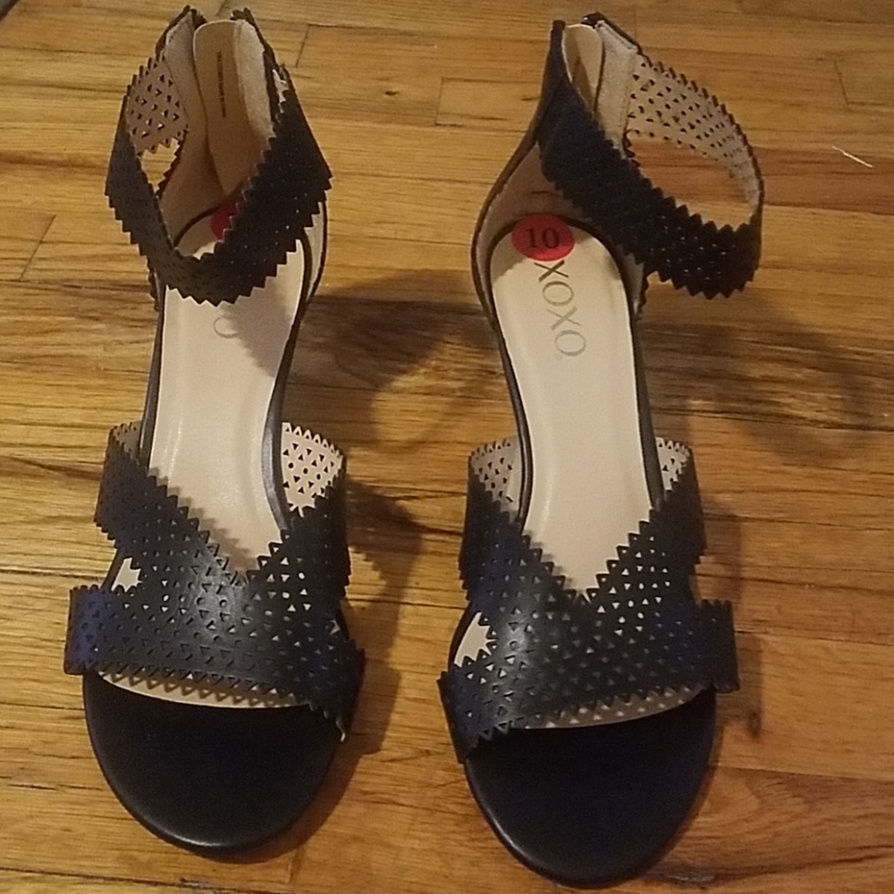 Brand new never worn sexy black wedge